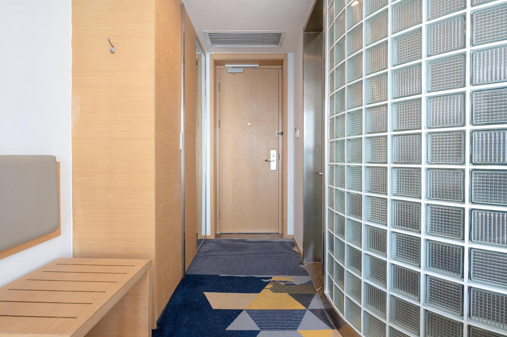 Holiday Inn Express - Qingdao West Coast By Ihg Экстерьер фото