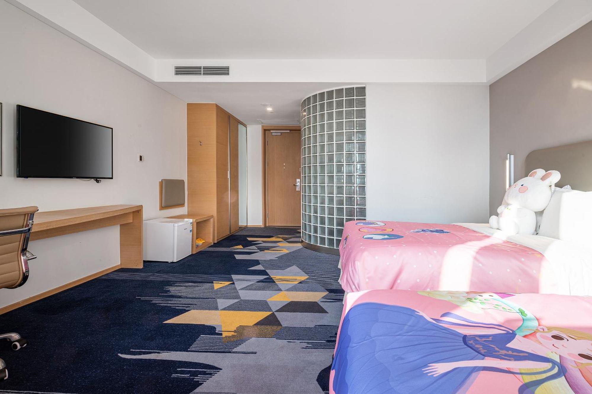 Holiday Inn Express - Qingdao West Coast By Ihg Экстерьер фото