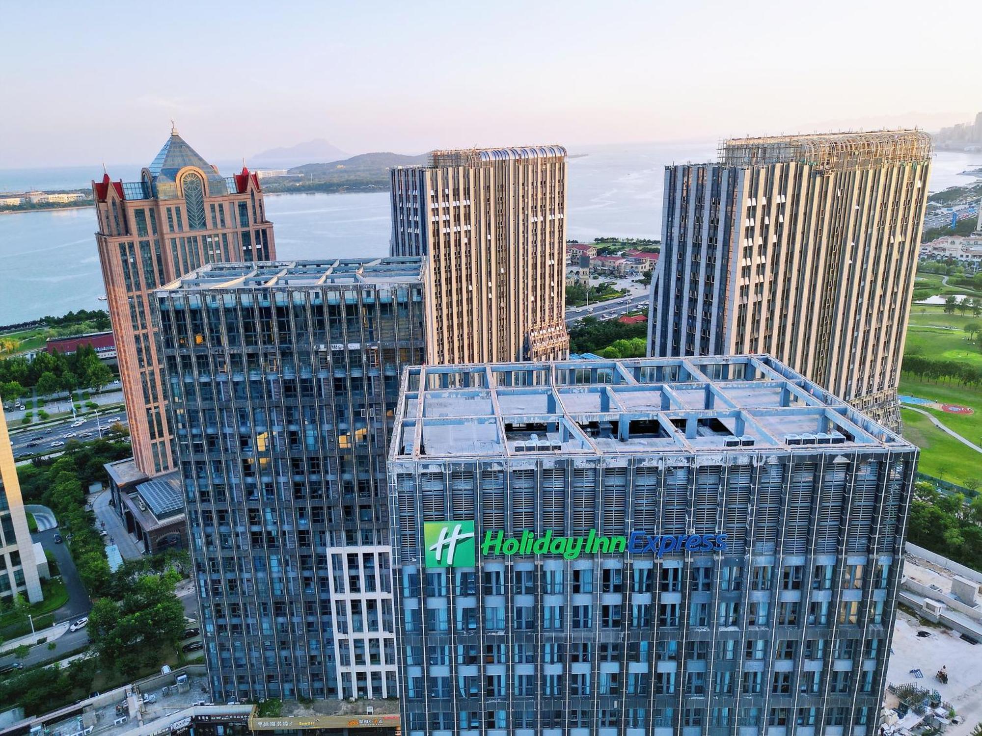 Holiday Inn Express - Qingdao West Coast By Ihg Экстерьер фото